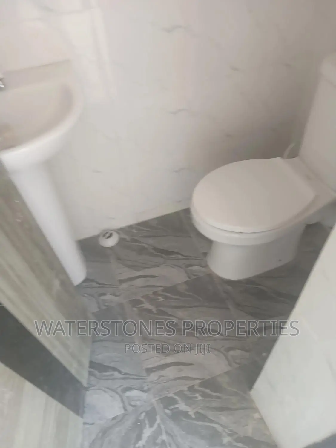 2bdrm Block of Flats in Vanguard, Oshimili South for rent