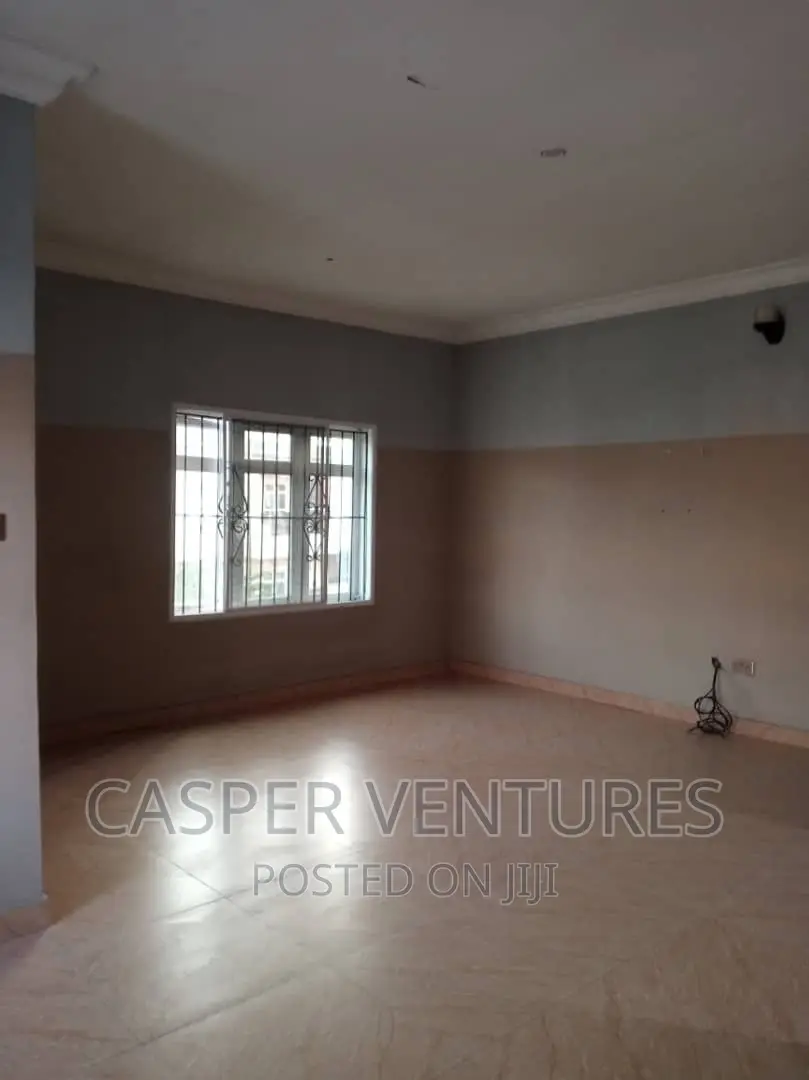 3bdrm Duplex in Lekki Paradise, Chevron for rent
