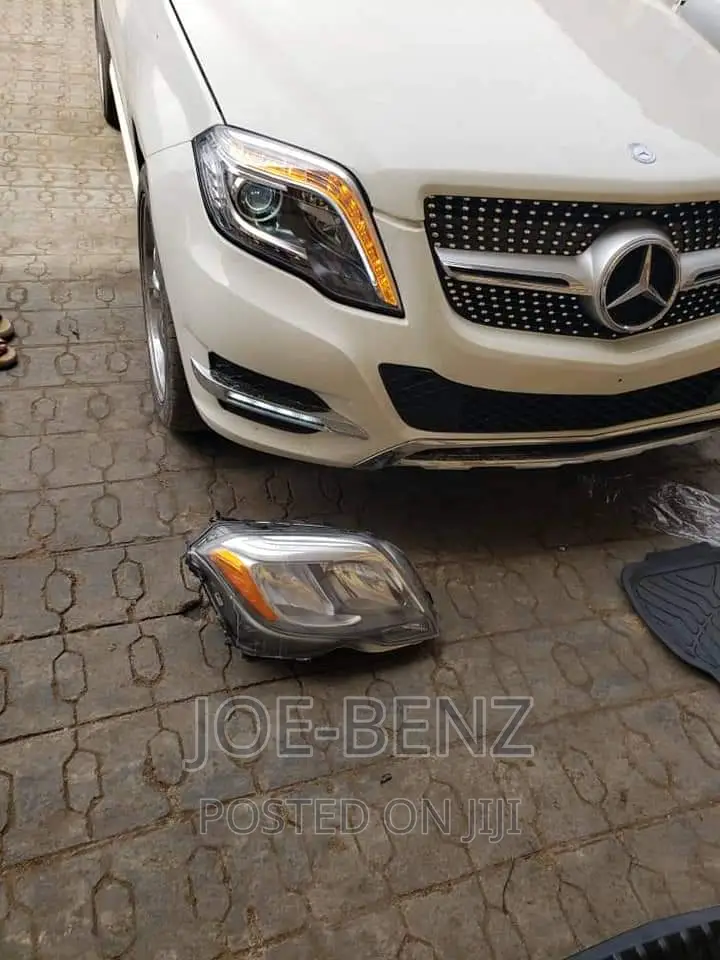 GLK350 Non LED Headlights Replacement With LED Charger Light