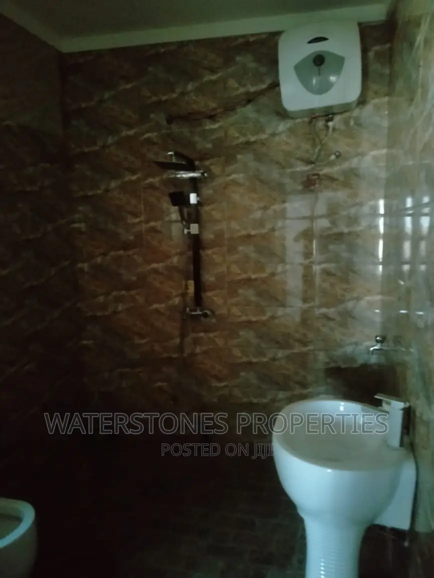 1bdrm Room & Parlour in Okpanam Road Asaba, Oshimili South for rent