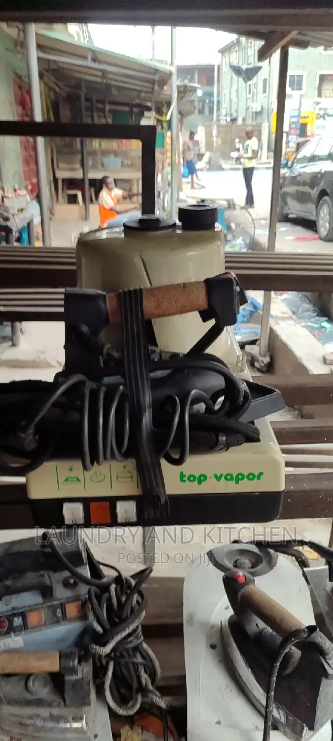 Italian Top Vapor Industrial Steaming Iron for Laundry