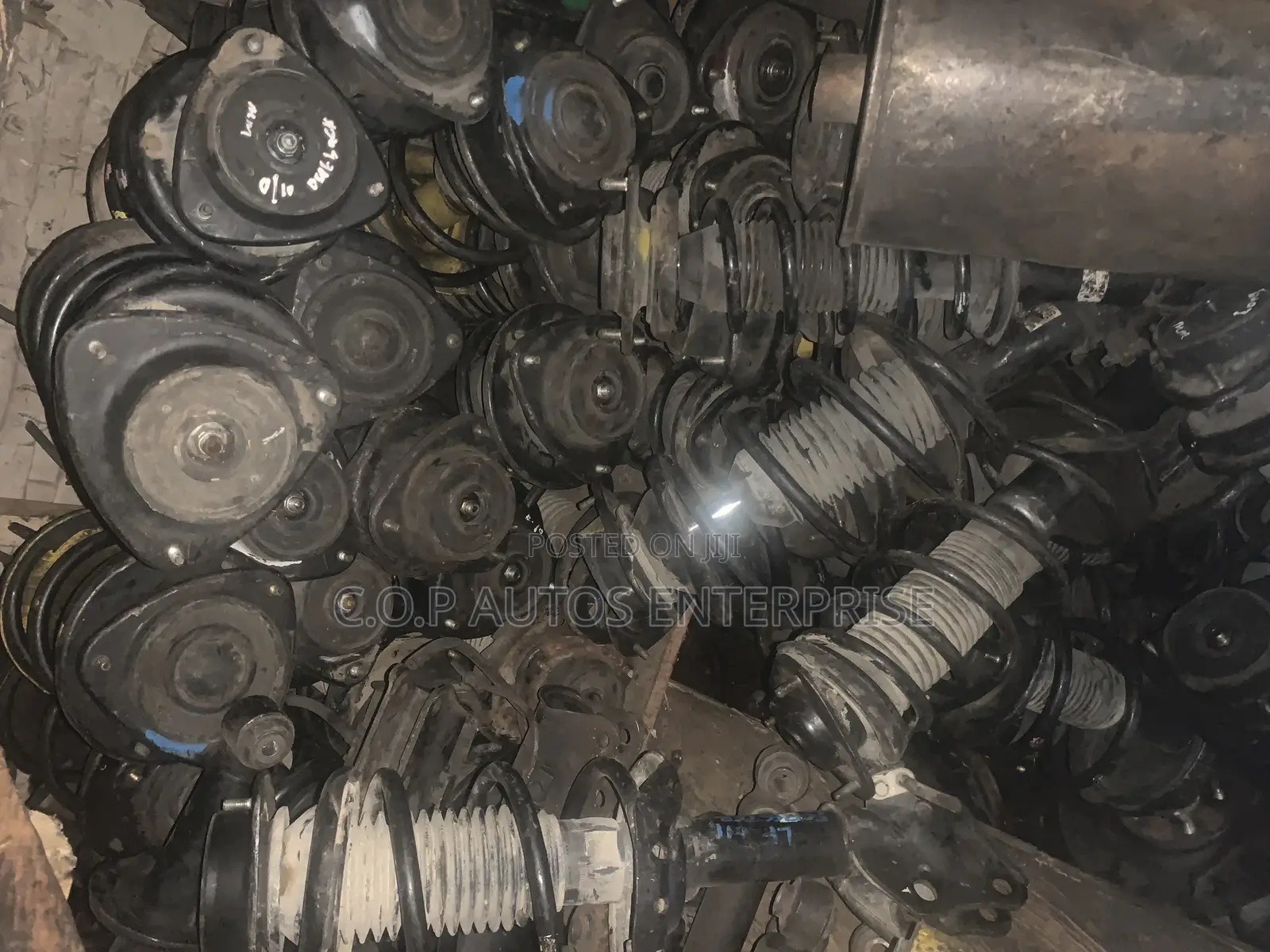 Front Shocks for Subaru Forester,Impreza,Outback and Legacy