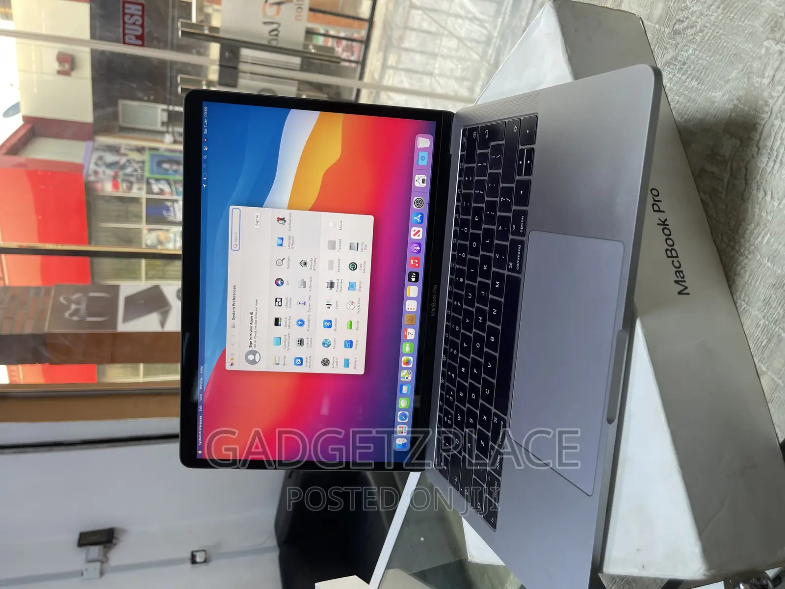 Laptop Apple MacBook Pro 2017 8GB Intel Core I5 SSD 128GB
