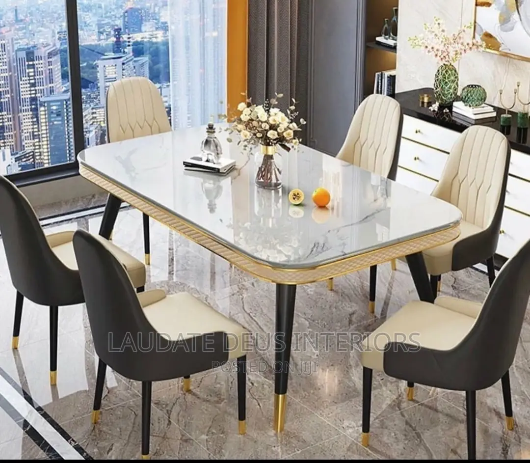 Exquisite Eames Dining Table With 4 Seaters