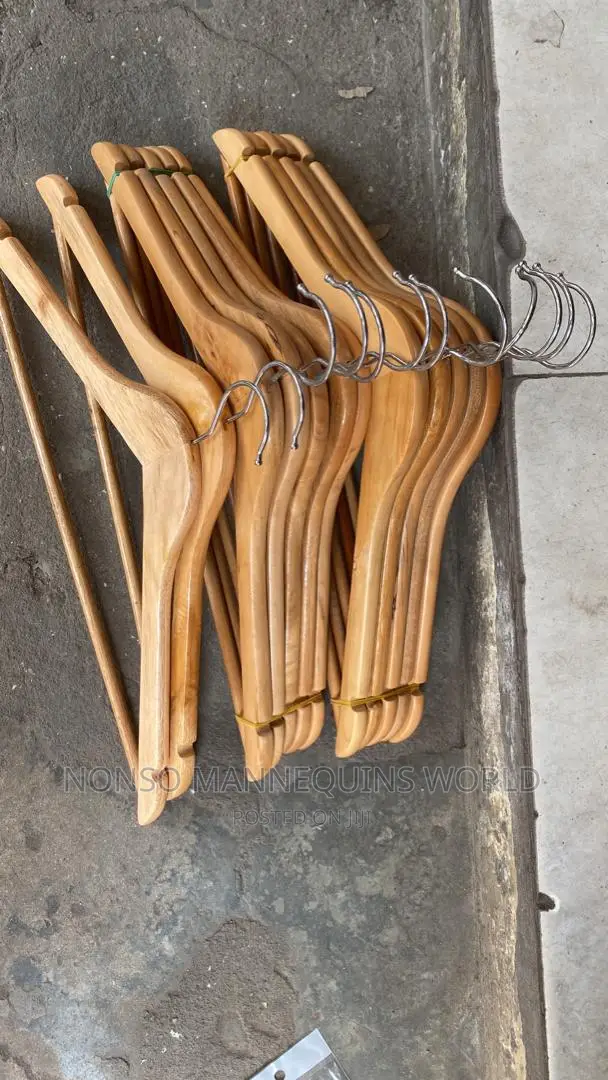 New Imported High Quality Glossy Body Wooden Hangers