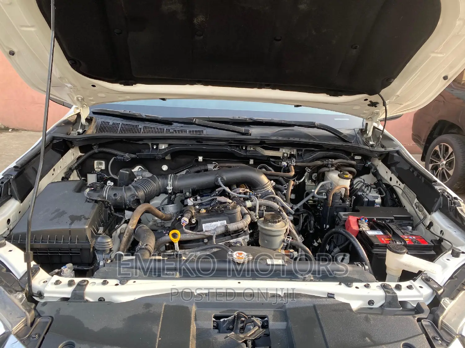 Toyota Hilux 2021 White