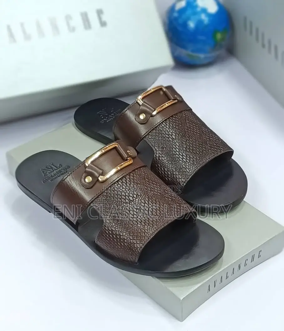 Original Luxury Slippers for Men's Available in Store 