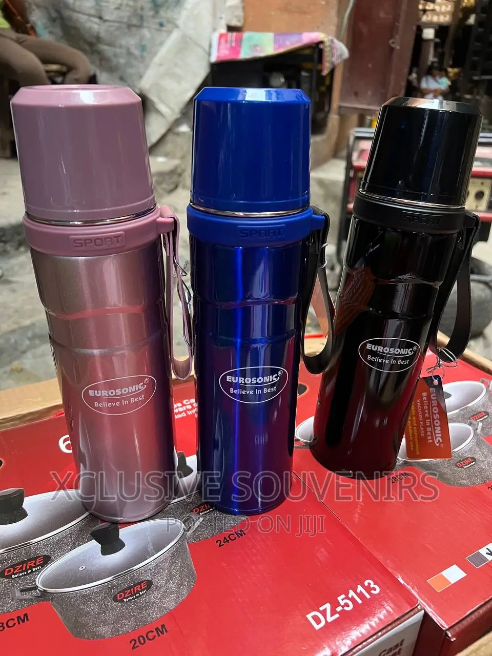800ml Vacuum Flask (Keeps Drink Hot/Cold for 24hrs)