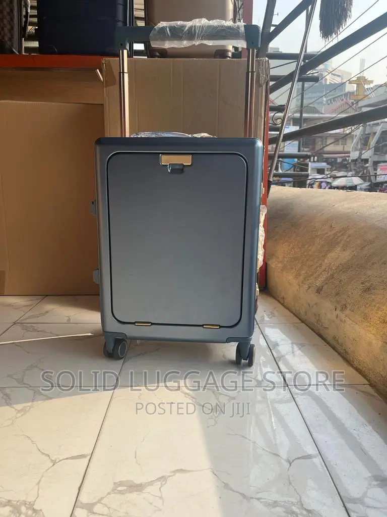 Hand Luggage Size Traveling Box
