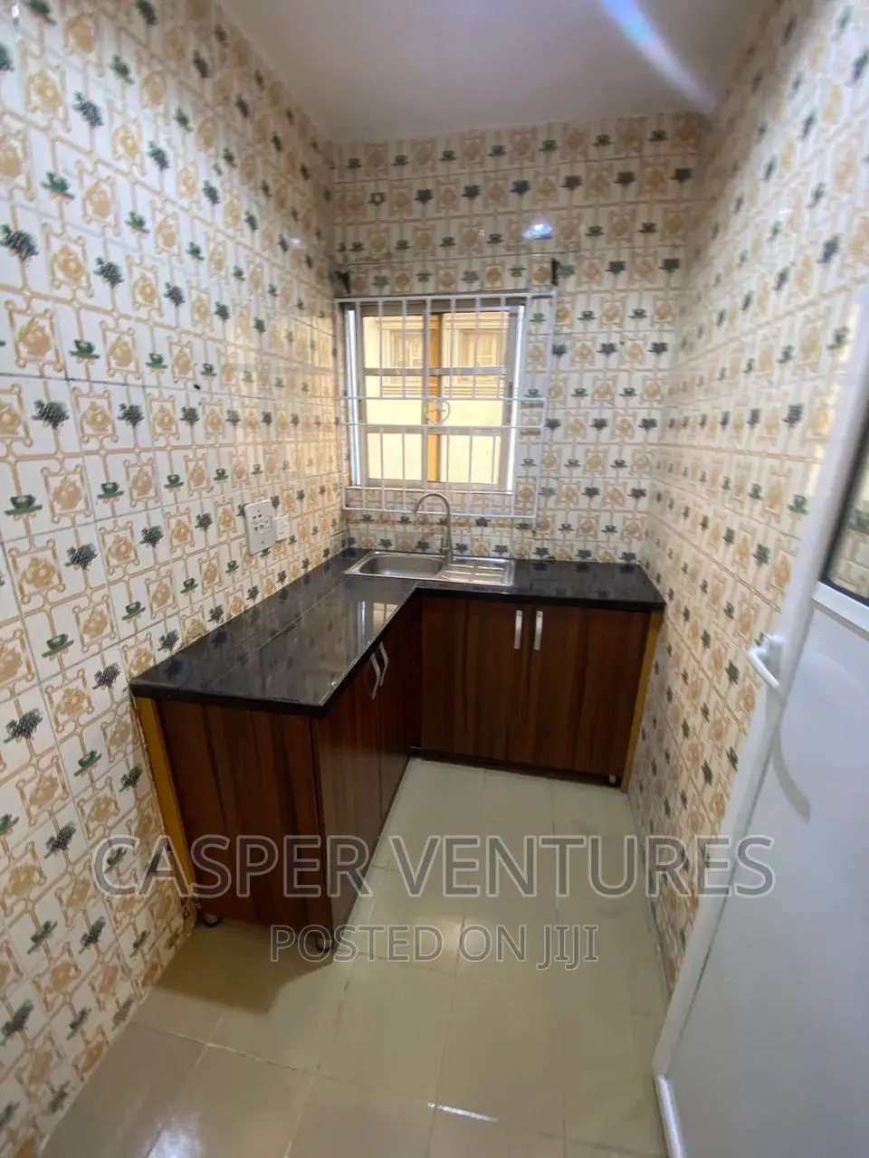 1bdrm Room & Parlour in Phase 1 for rent