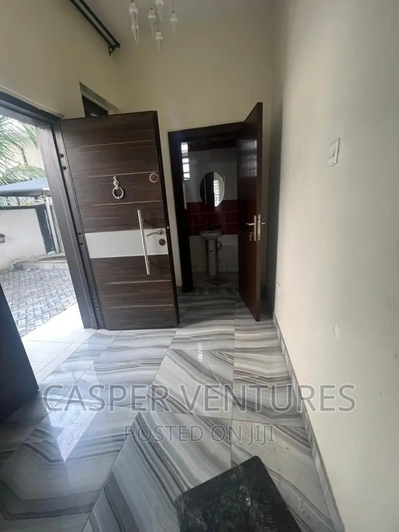 Studio Apartment in Canal West, Osapa london for rent