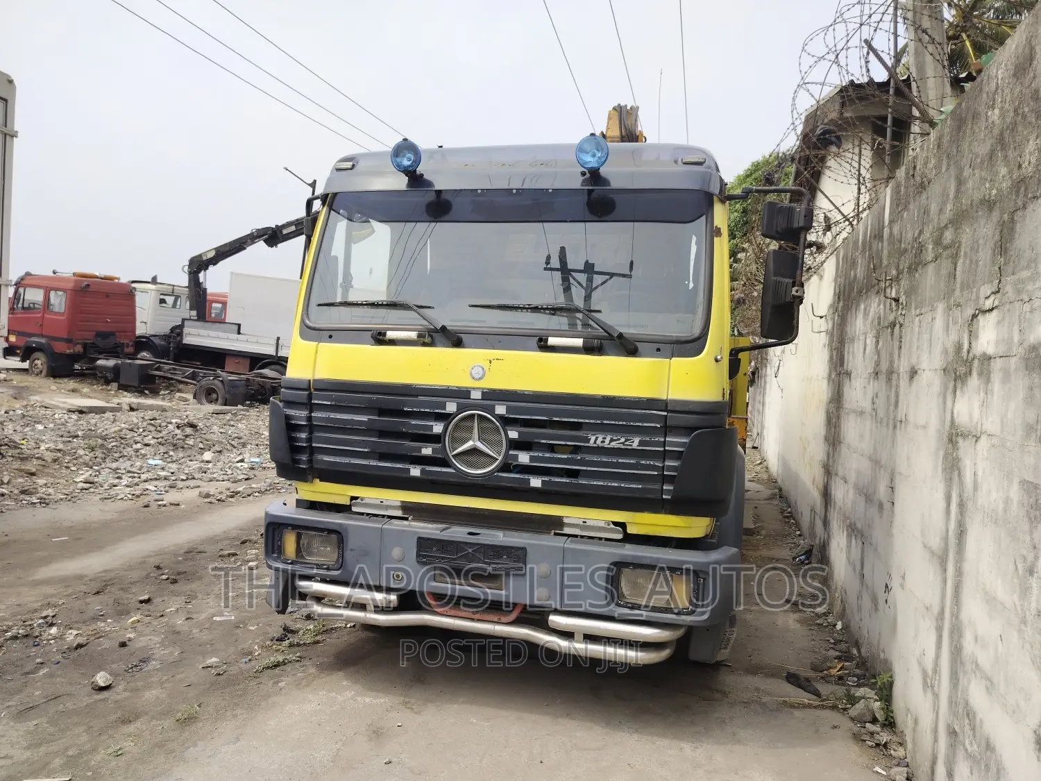 7 Tonnes Mercedes Hiab 6 Tyres