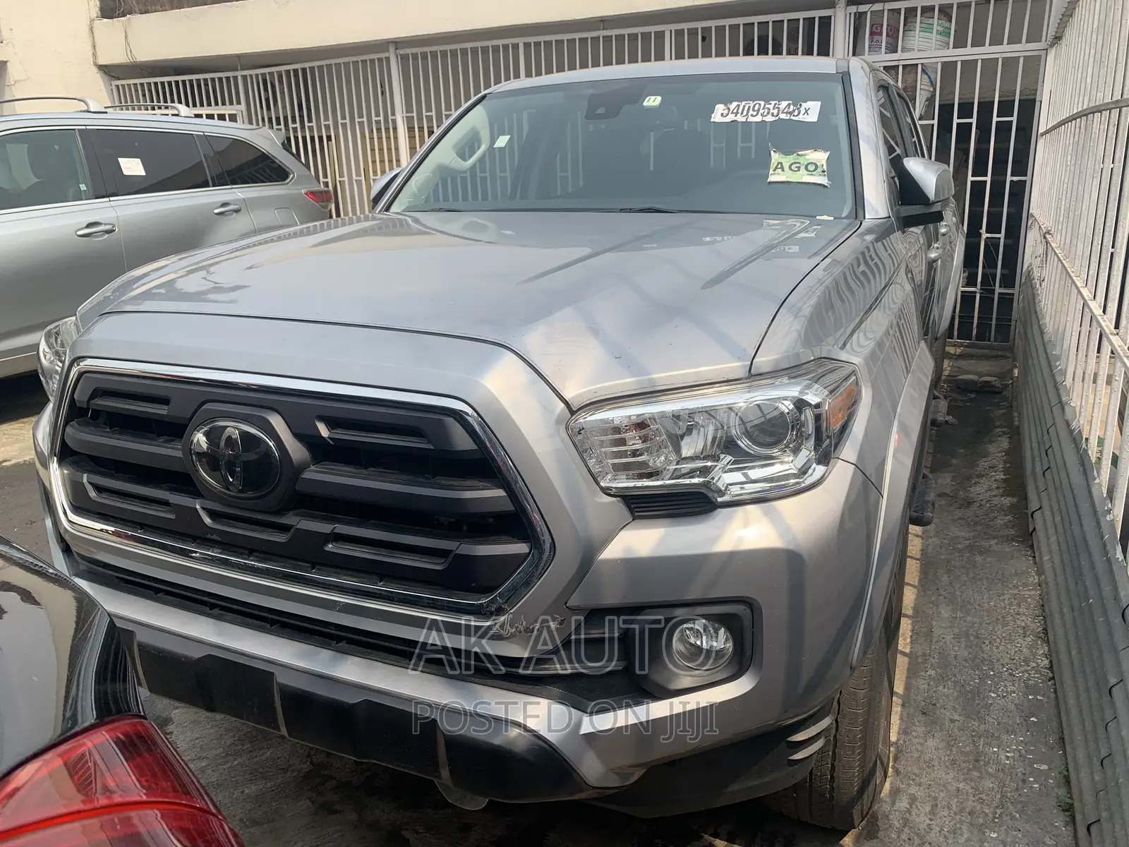 Toyota Tacoma SR5 2019 Silver