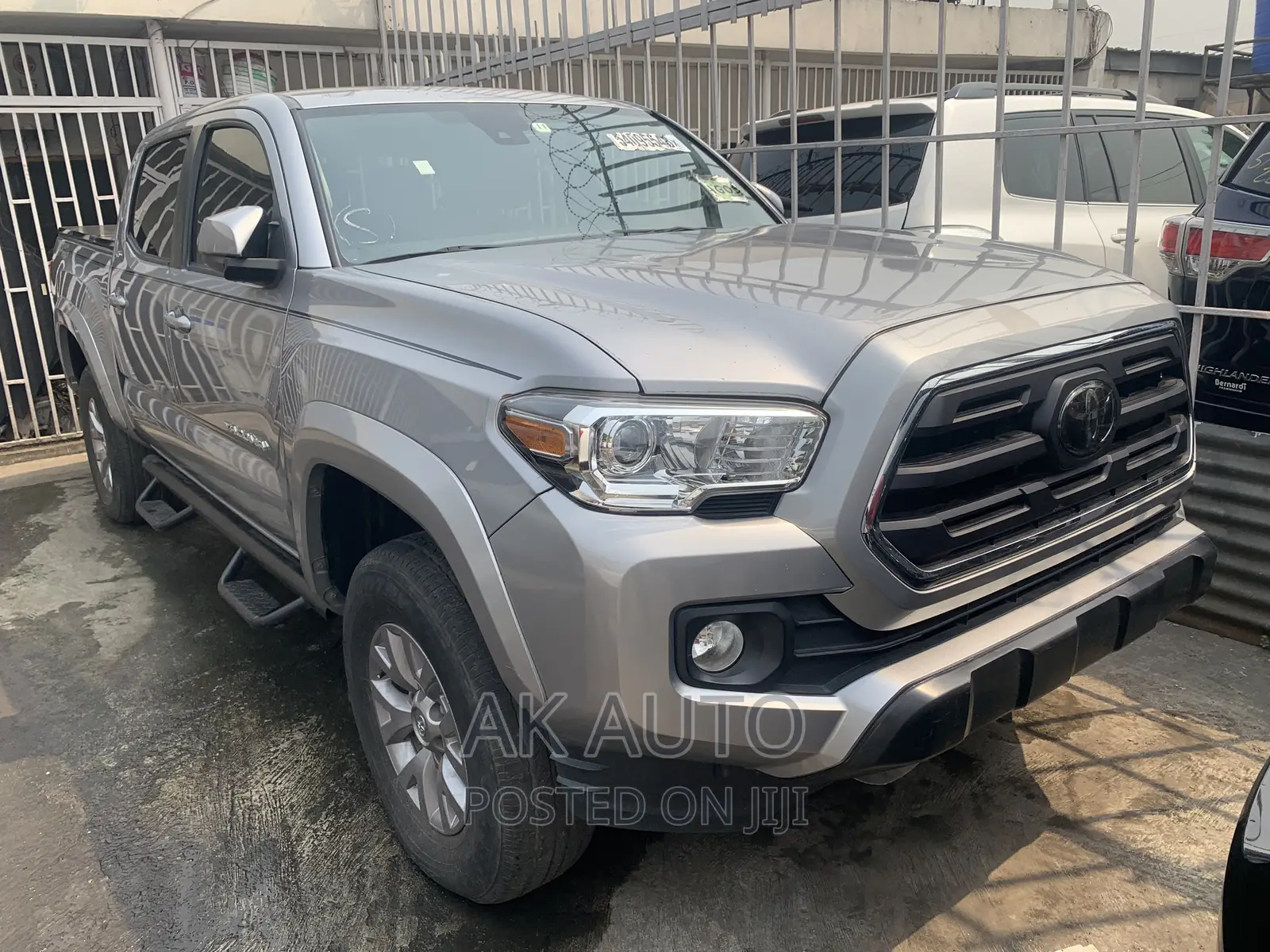 Toyota Tacoma SR5 2019 Silver