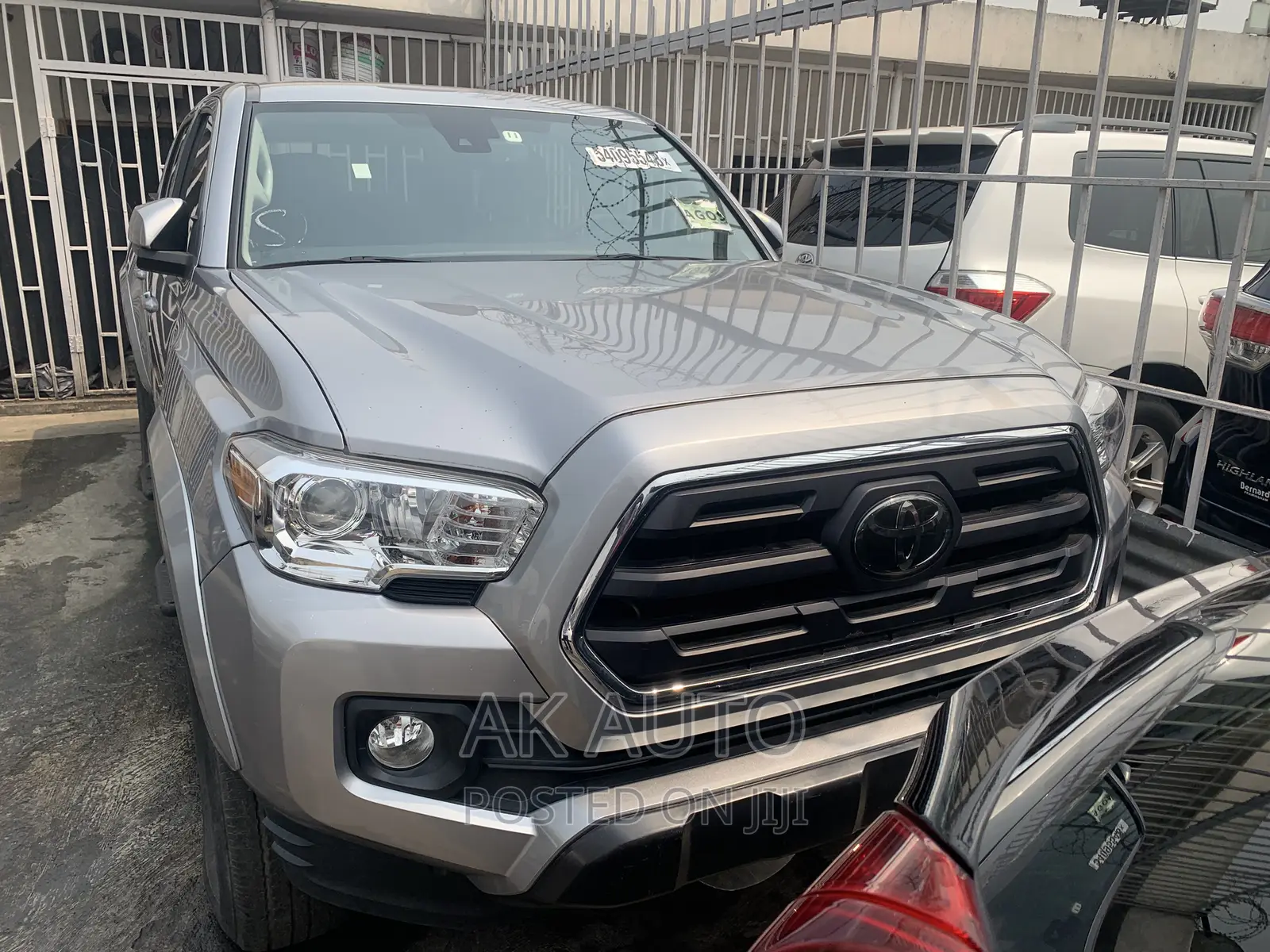 Toyota Tacoma SR5 2019 Silver