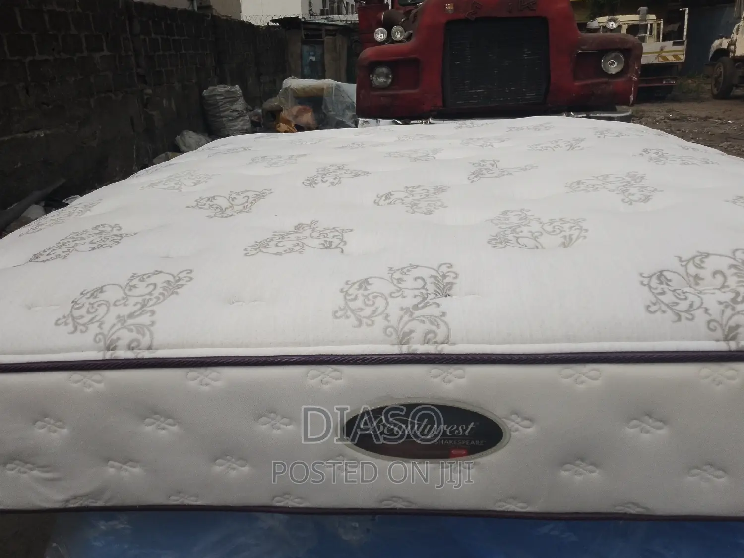 Order for Your Canadian Hybrid 6by6 Mattress Get 1 Pillow