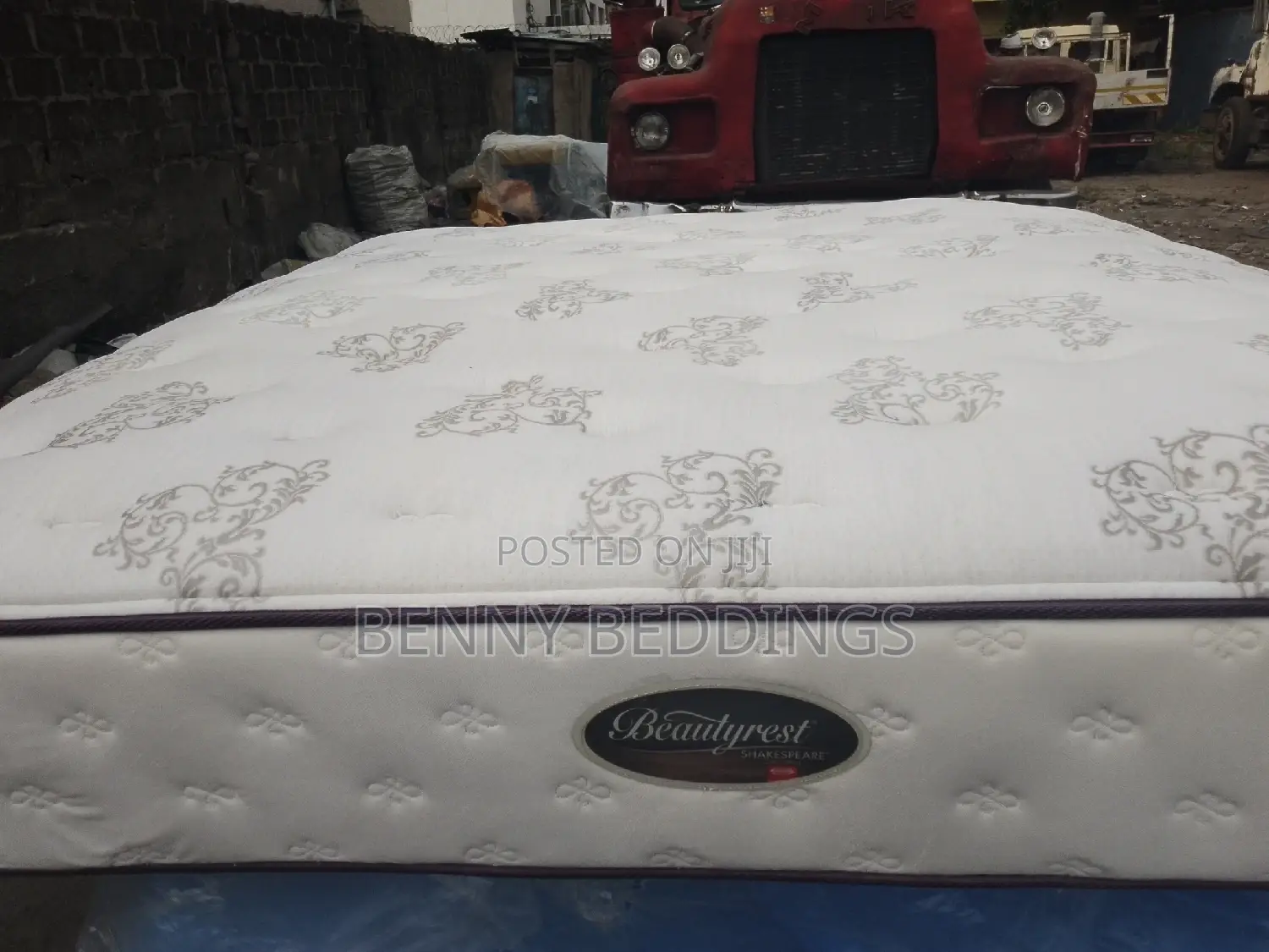 Order for Your Canadian Hybrid 6by6 Mattress Get 1 Pillow