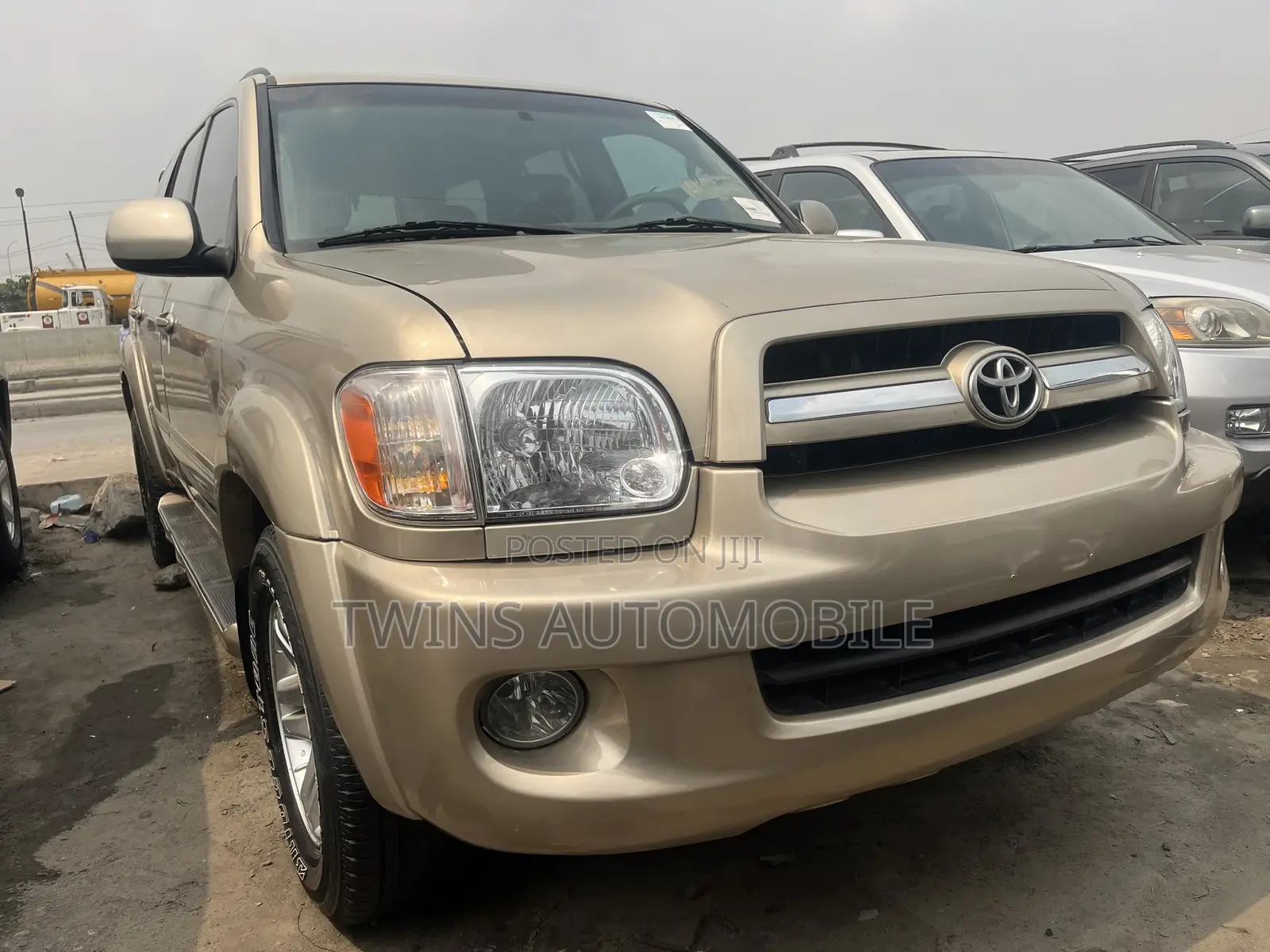 Toyota Sequoia 2006 Gold