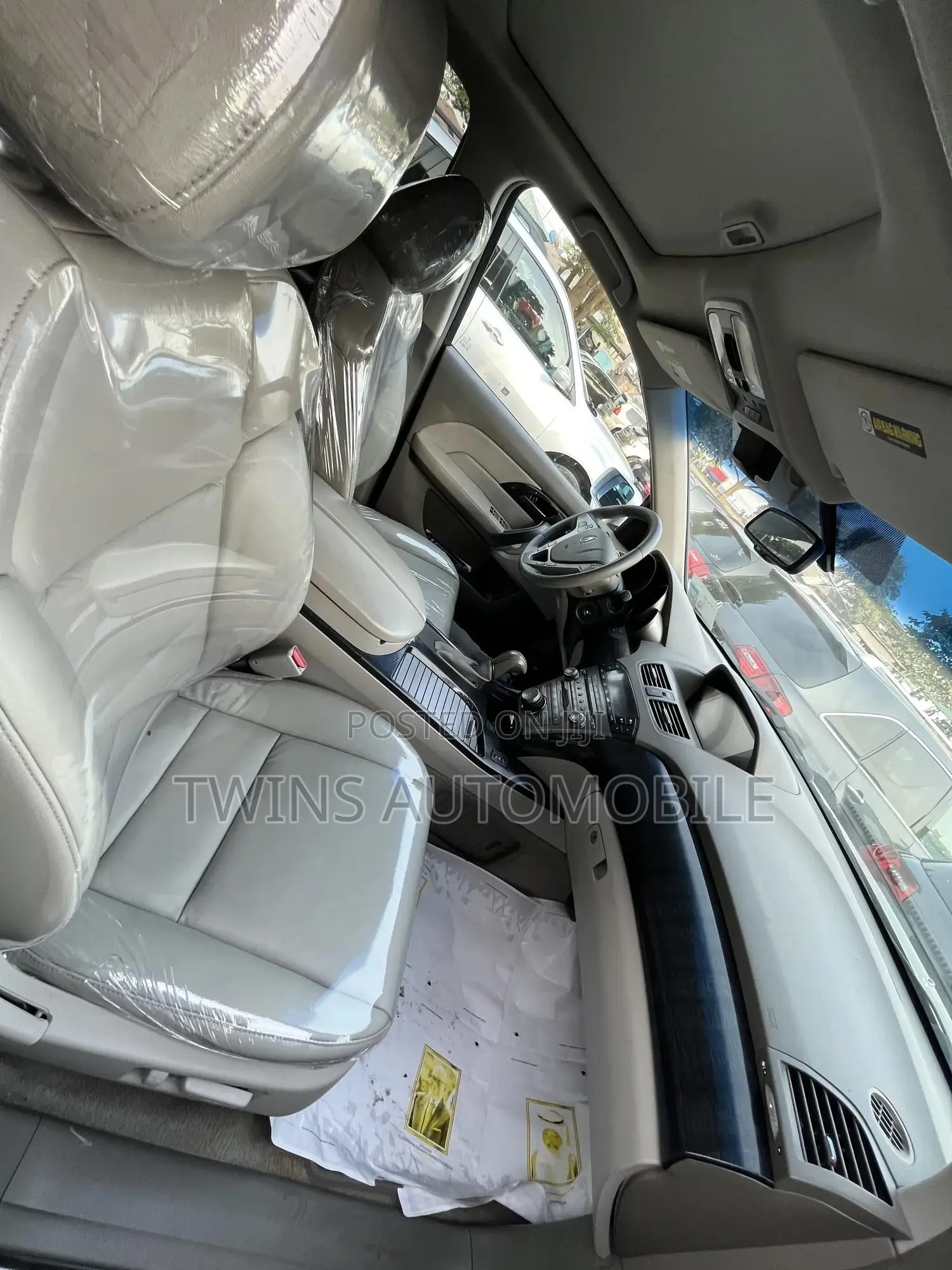 Acura MDX SUV 4dr AWD (3.7 6cyl 5A) 2009 Silver