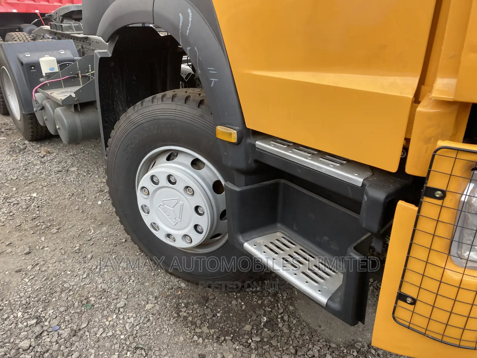Howo Sino Truck 371 Yellow