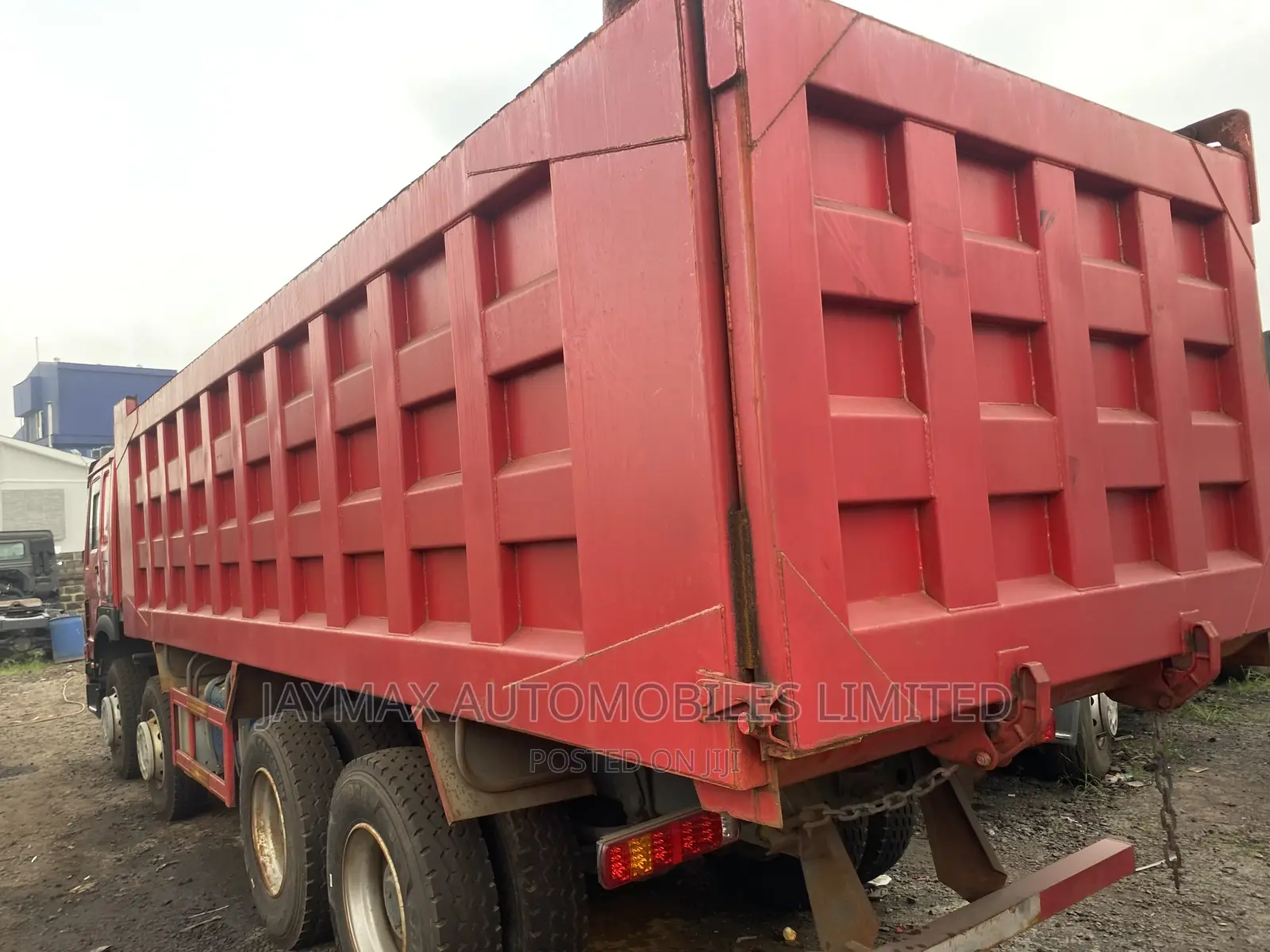 Howo 375 Heavy Duty Tipper 2015 Red