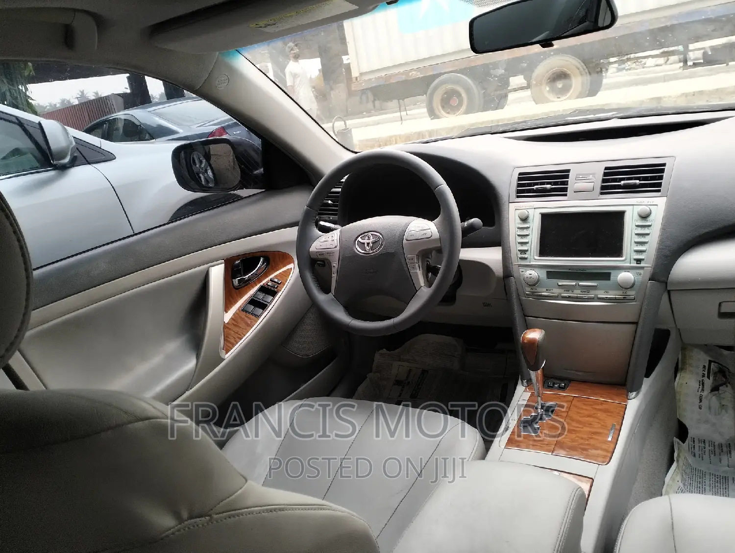 Toyota Camry XLE 4dr Sedan (2.4 4cyl 5A) 2008 Gray