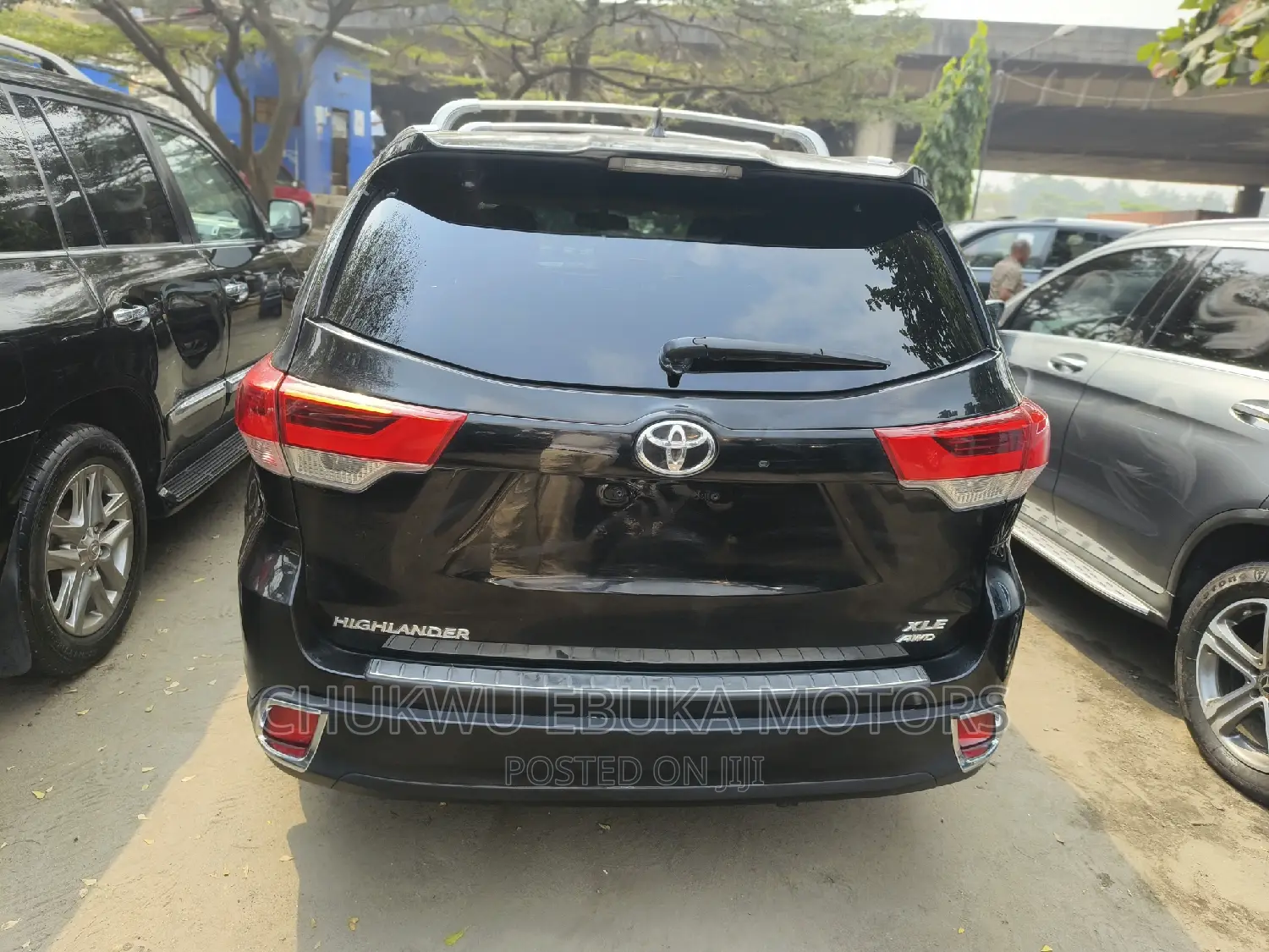 Toyota Highlander XLE 4x4 V6 (3.5L 6cyl 8A) 2017 Black