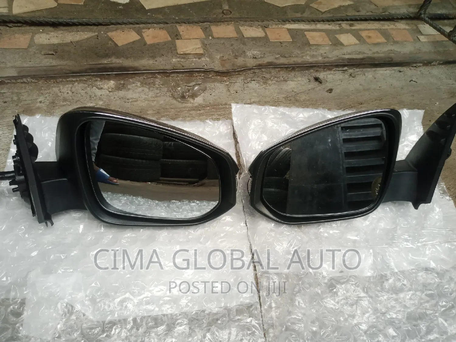 Complete SET of Hilux Side Mirror Available