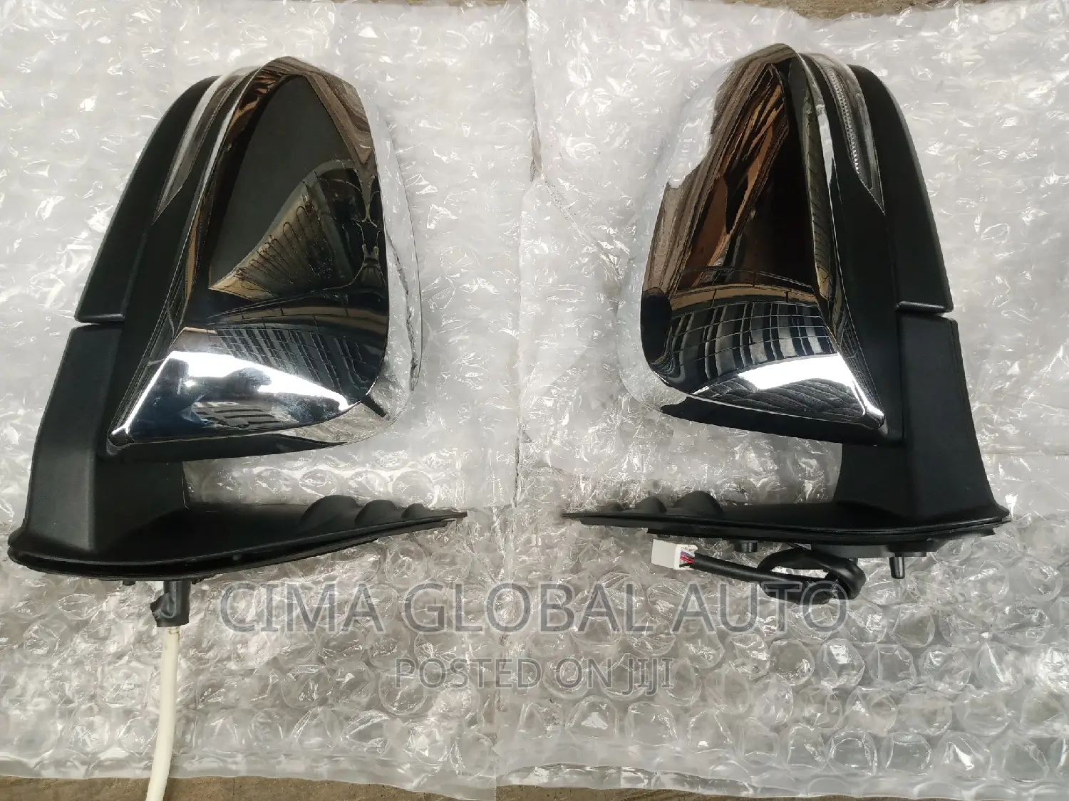 Complete SET of Hilux Side Mirror Available