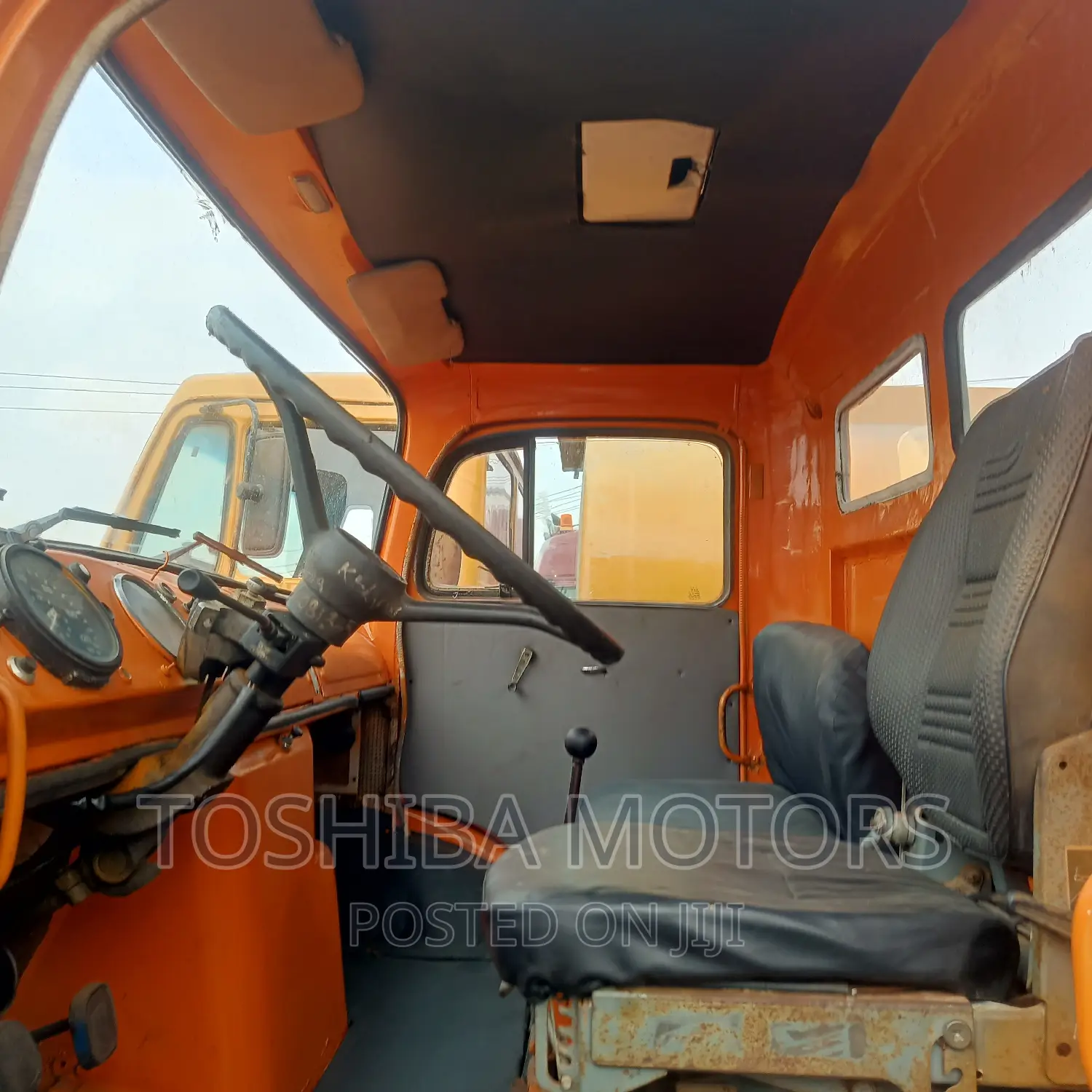 Mercedes Benz 911 Tipper With Foreign Bucket Full Options,
