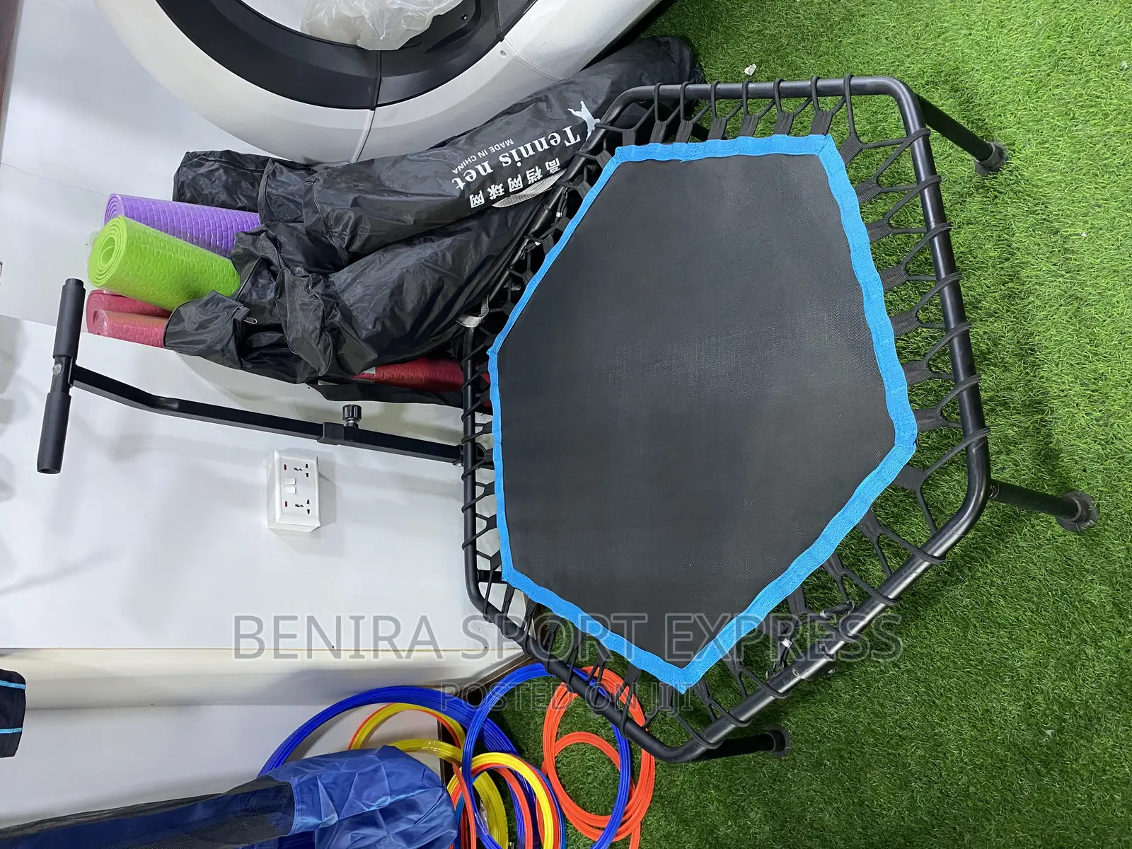 Rebound Trampoline With Handle