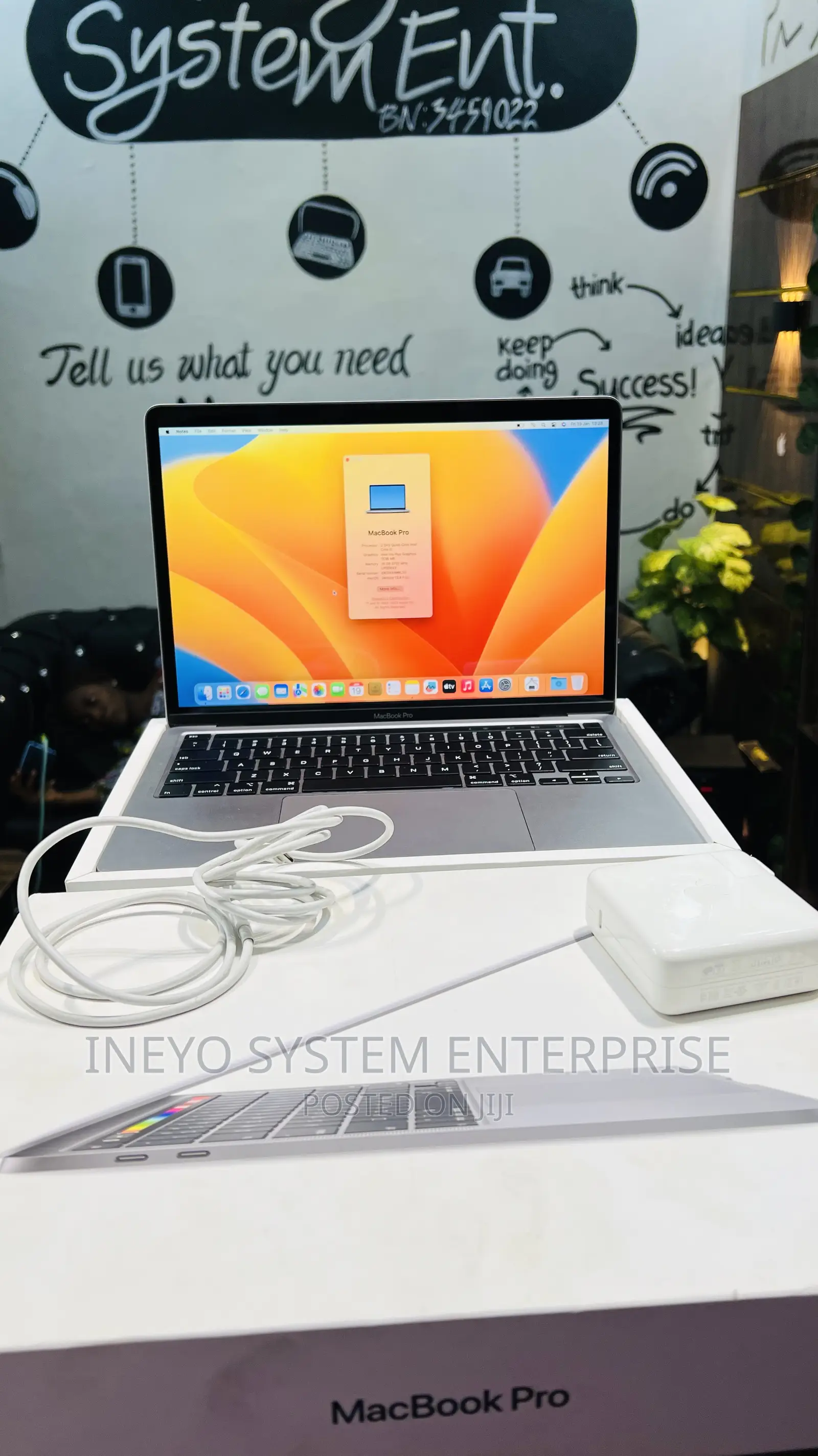Laptop Apple MacBook Pro 2020 16GB Intel Core I5 SSD 512GB