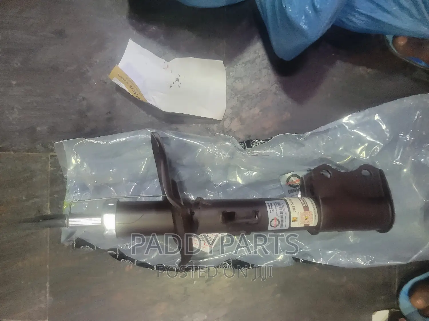 Lexus Rx350 Sh0ck Absorber (Korea)