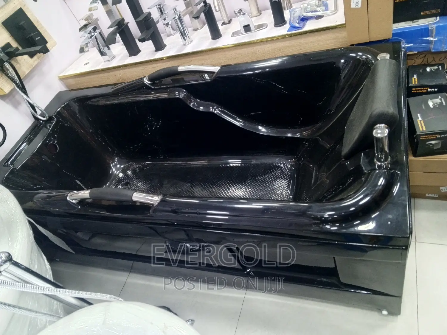 England Executive Black Bath Tub With Panel Available