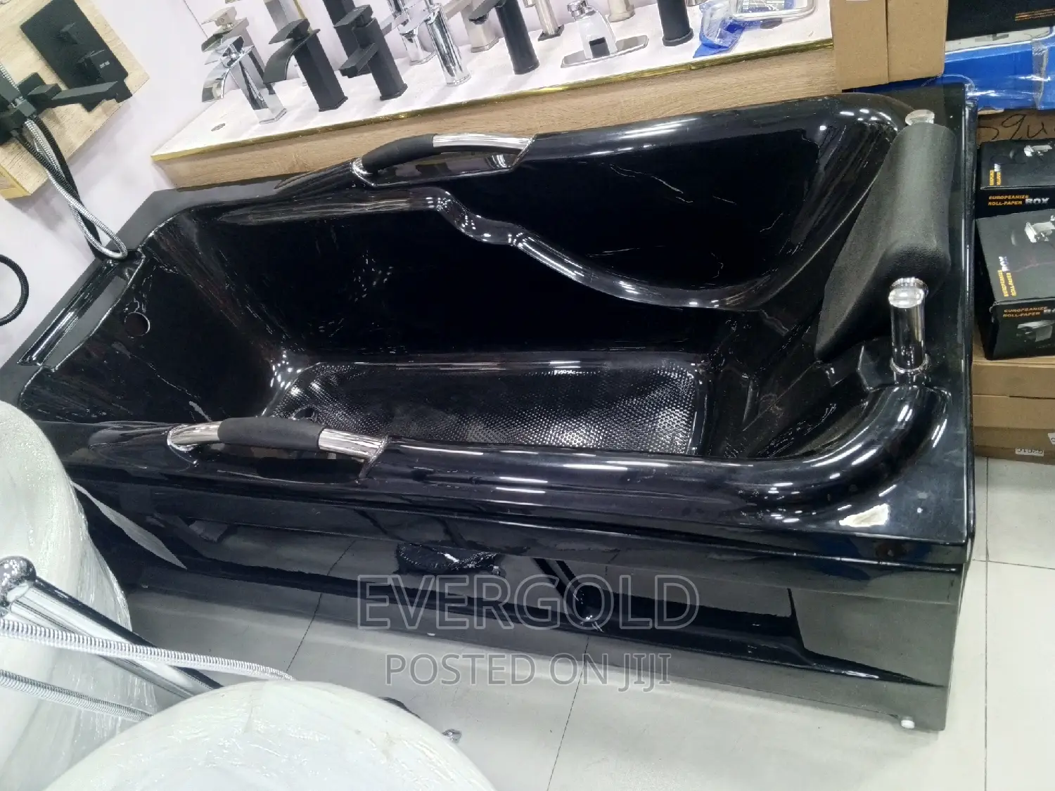 England Executive Black Bath Tub With Panel Available
