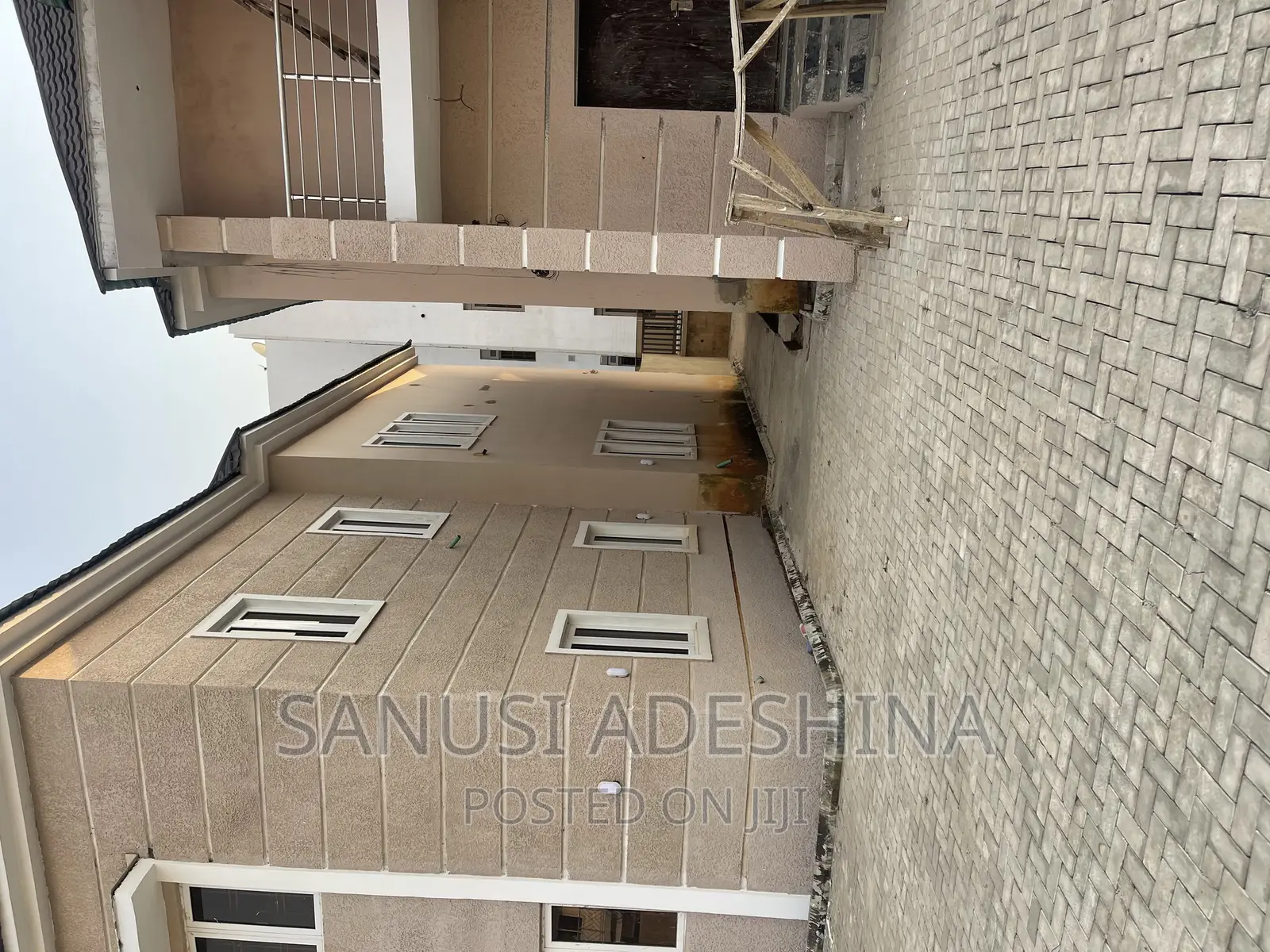 5bdrm Duplex in Guzape Fct Abuja for sale