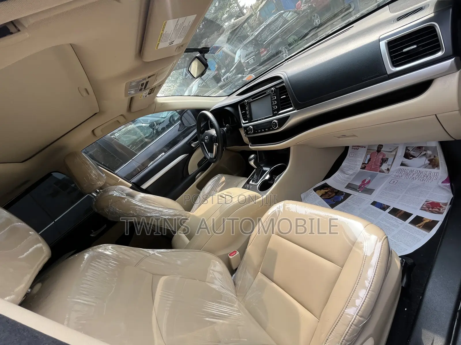 Toyota Highlander XLE 4x4 V6 (3.5L 6cyl 8A) 2018 Black