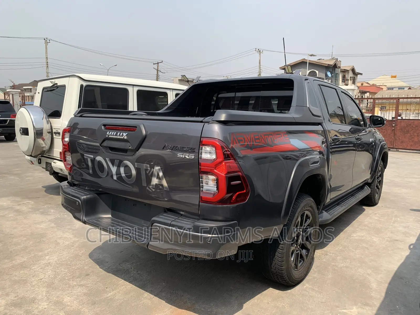 New Toyota Hilux 2022 Gray