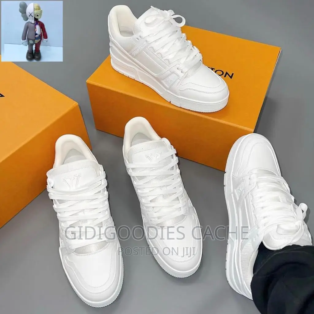 Louis Vuitton Black/White Sneakers With Embossed Monogram