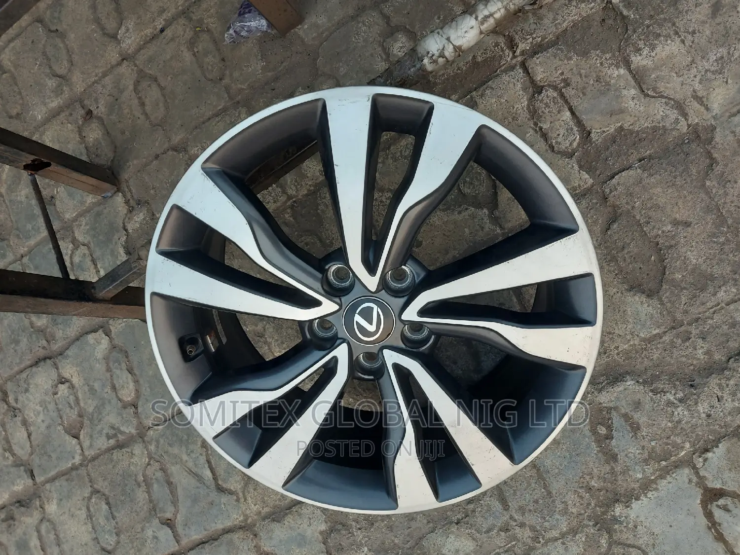 Lexus Alloyed Rim18!