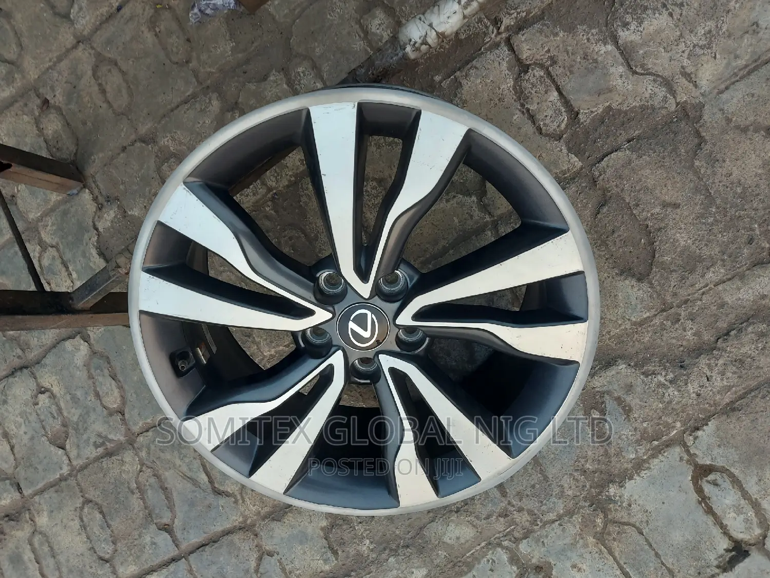 Lexus Alloyed Rim18!