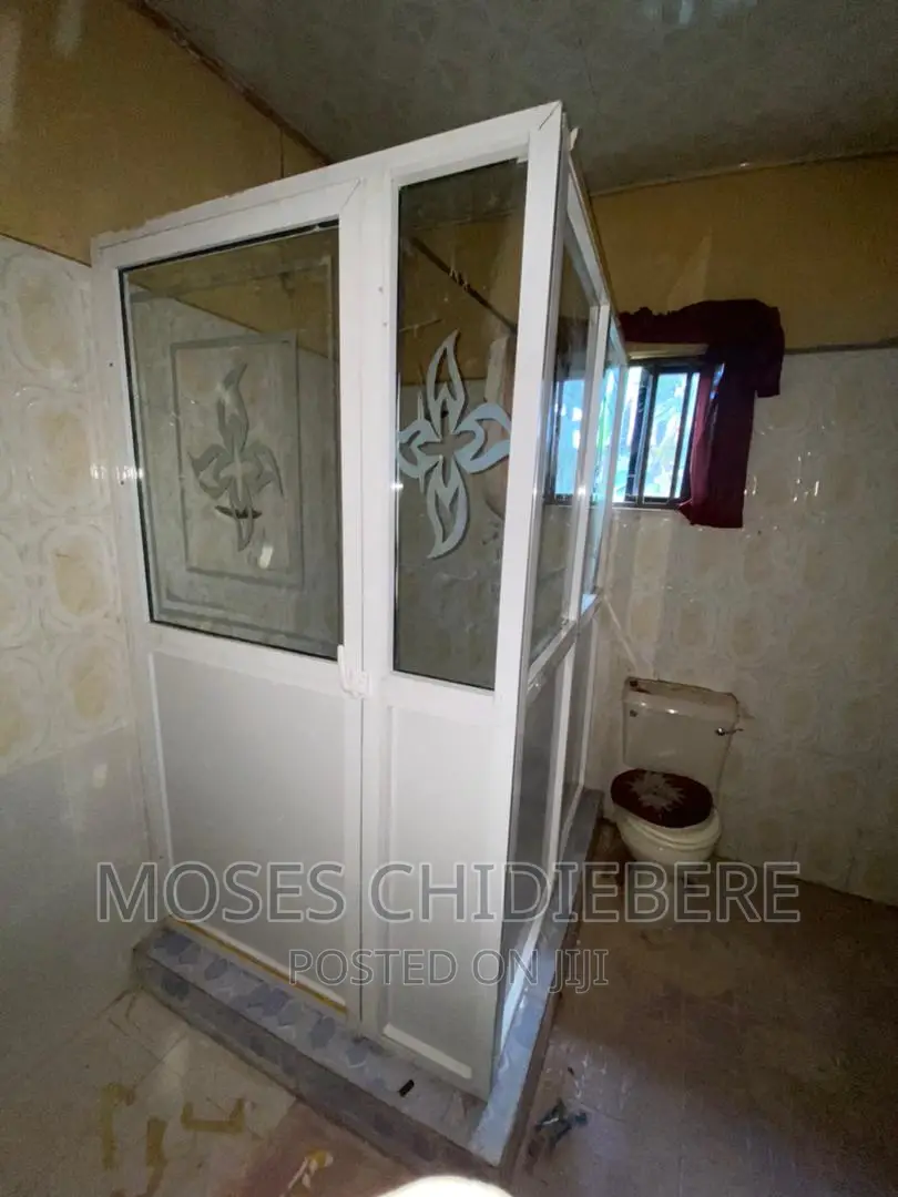 Budget Shower Cubicle Doors