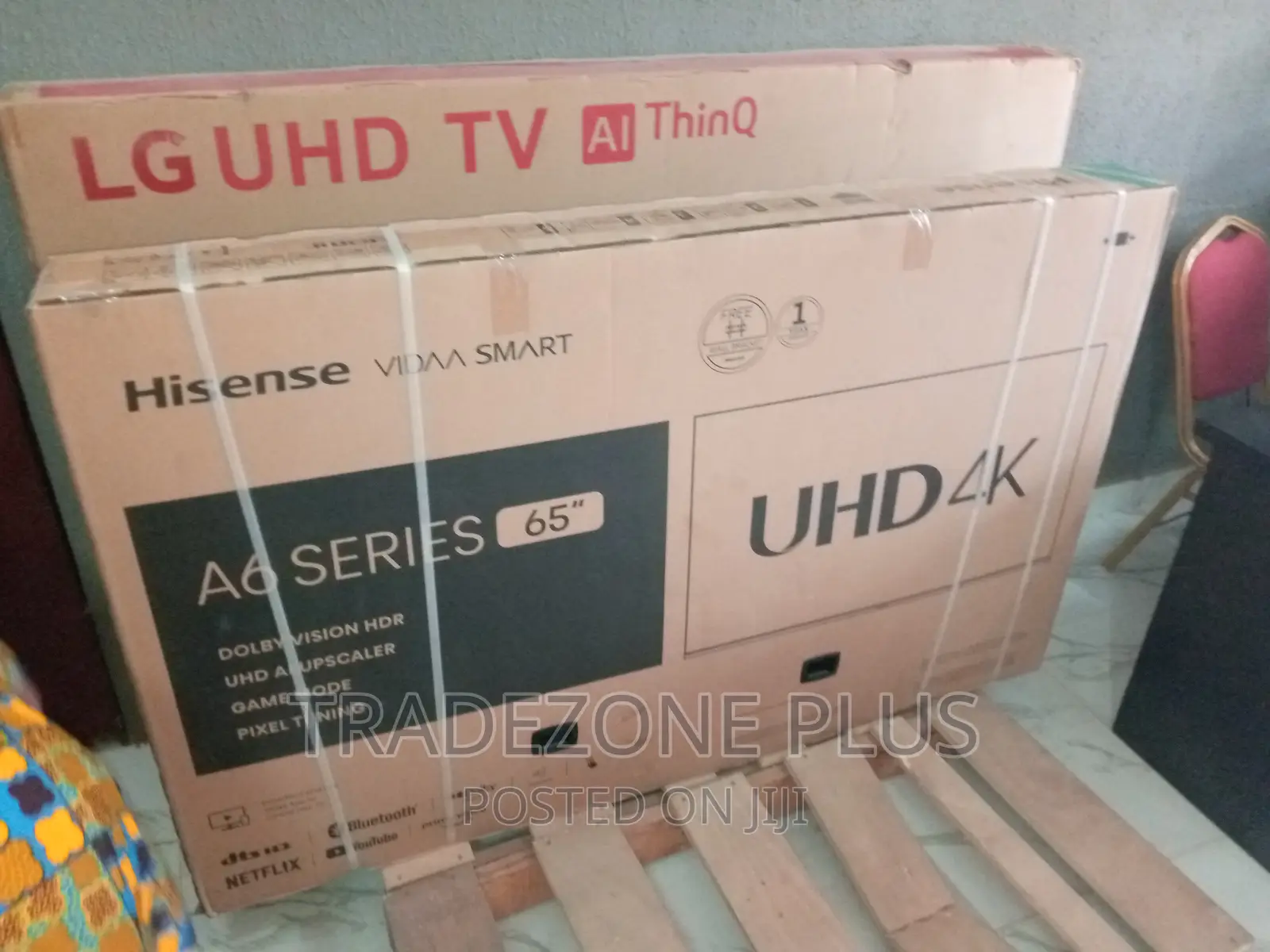 65" Hissense Smart Tv