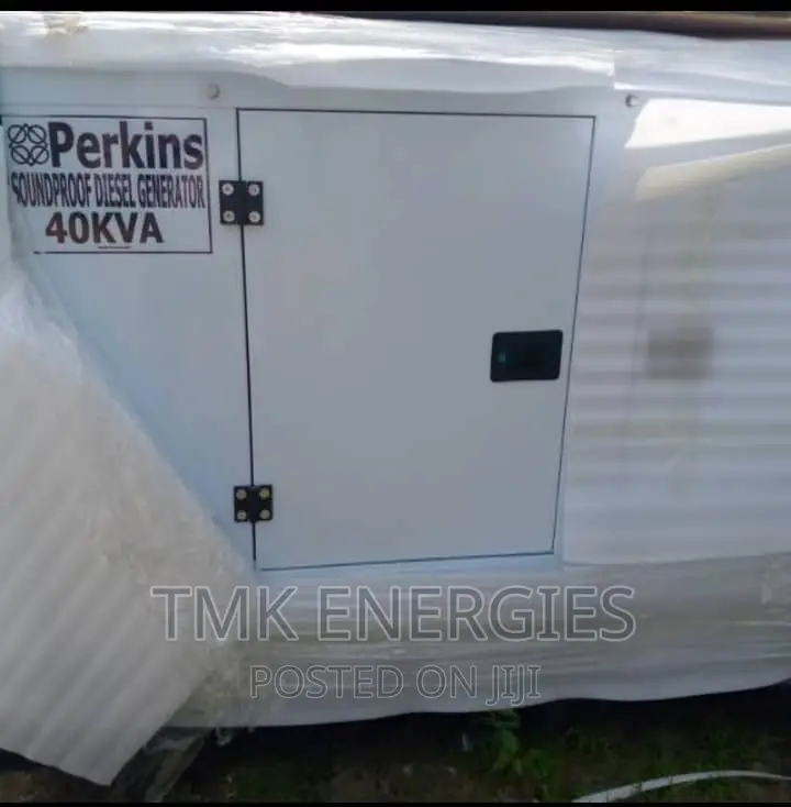 40KVA Perkins Soundproof Diesel Gen