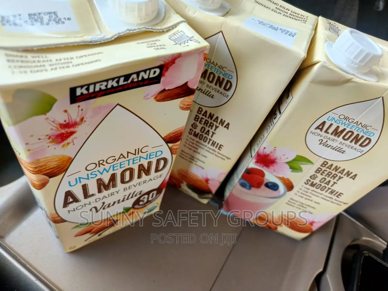 Kirkland Almond Milk, Unsweetened, Healthy by 6