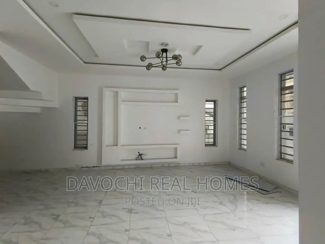 4bdrm Duplex in Chevron, Lekki for rent