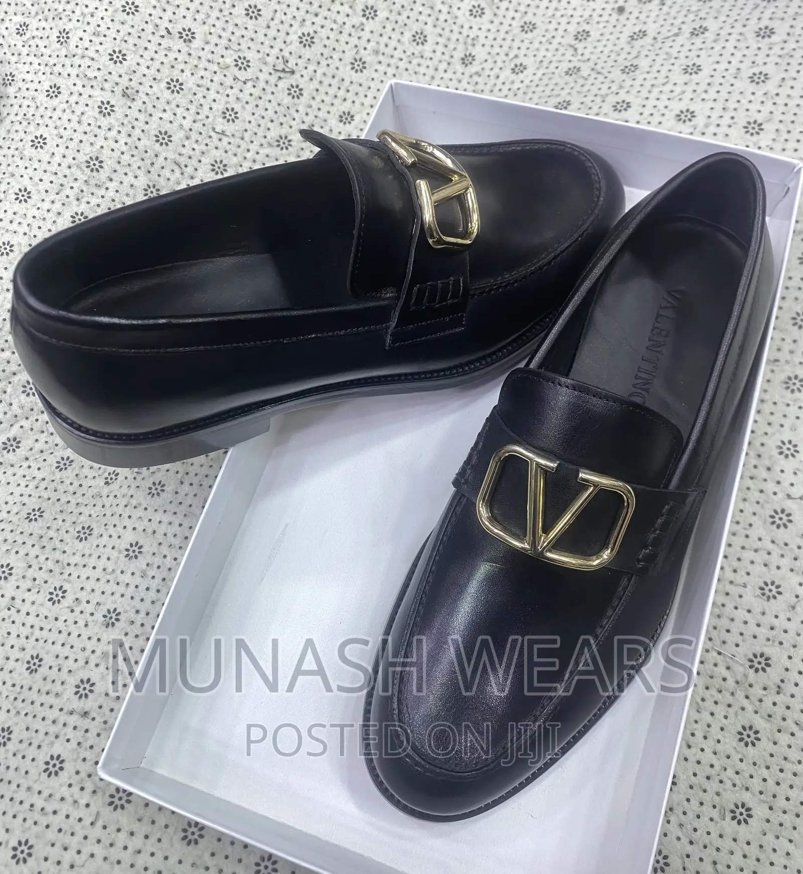 Original Italian Valentino Luxury Shoe