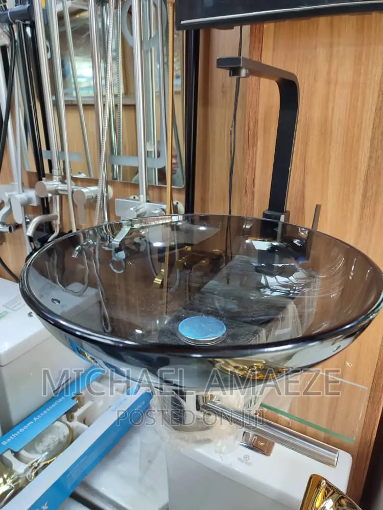 Hanging Glass Basin