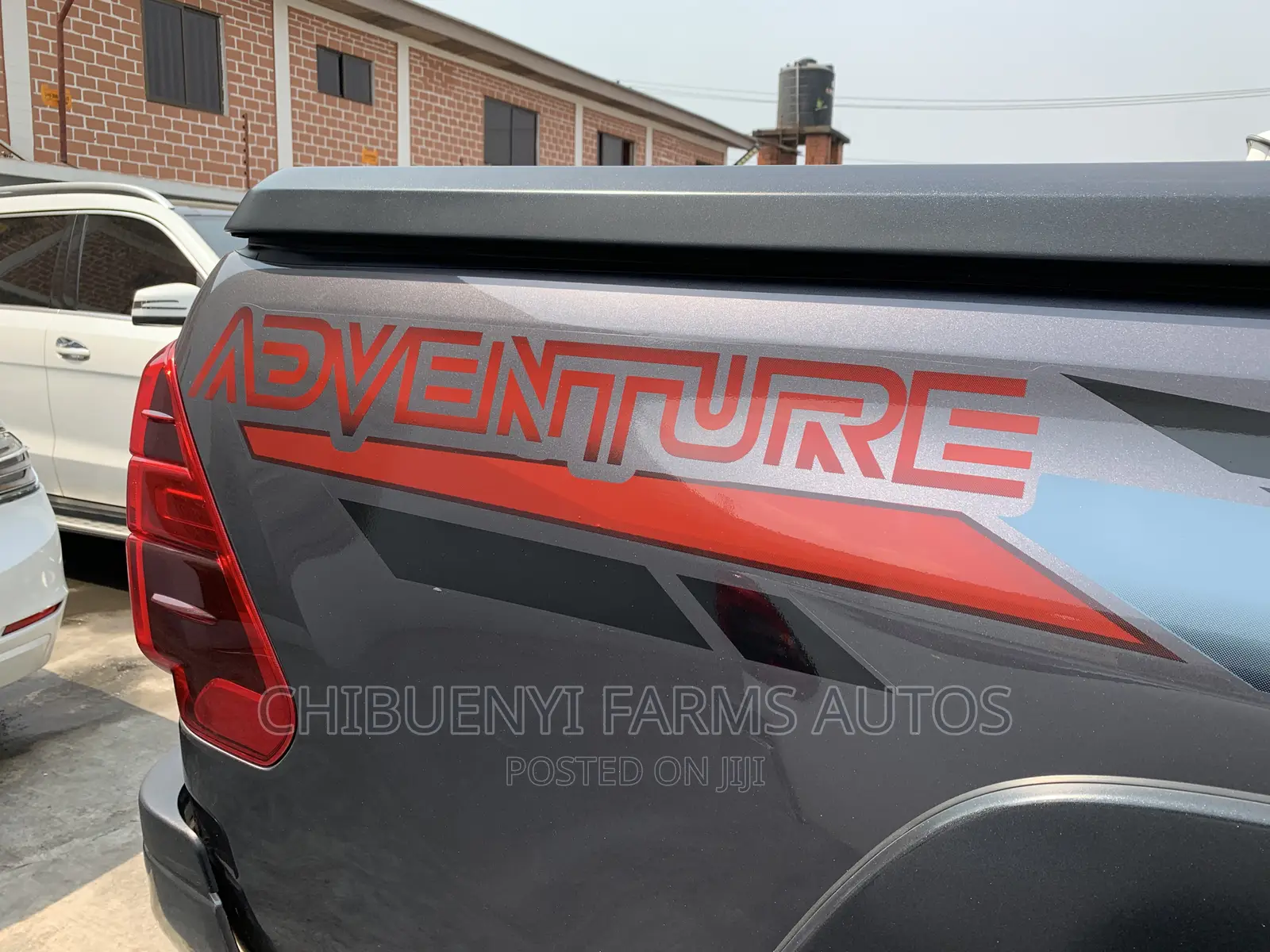 New Toyota Hilux 2022 Gray