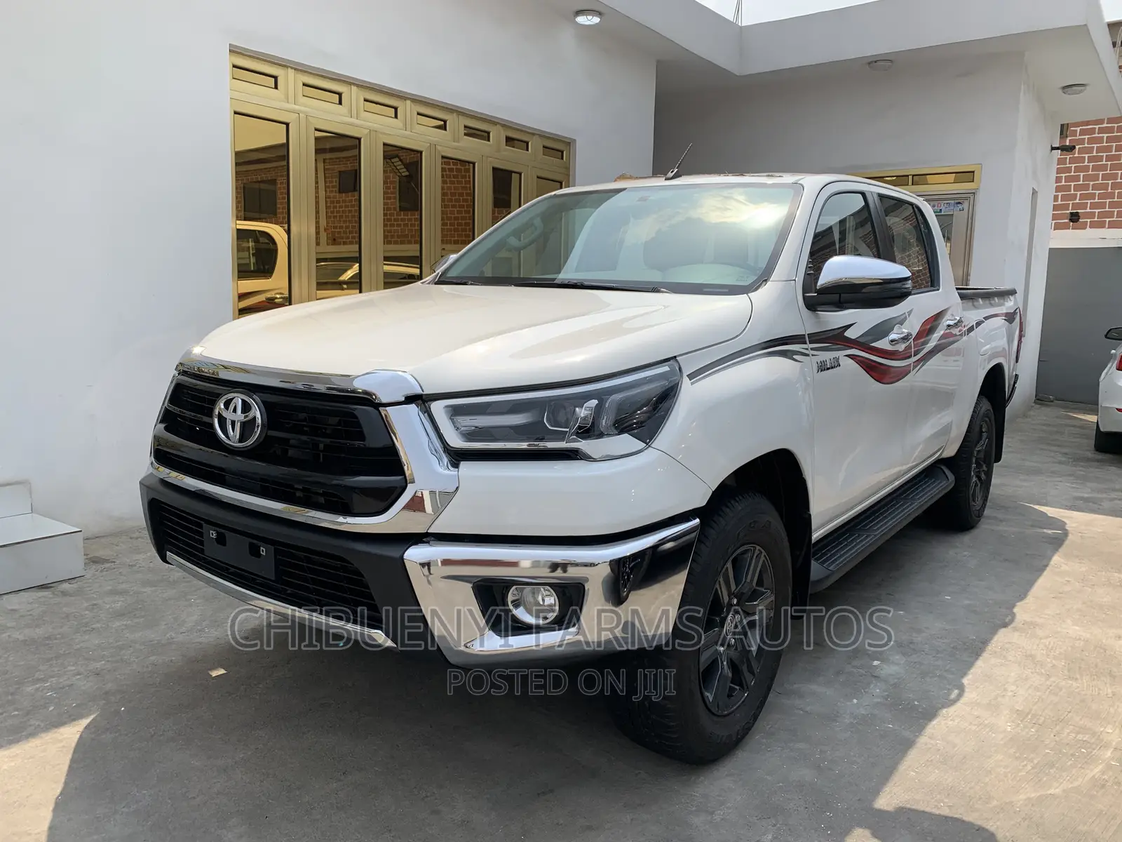 New Toyota Hilux 2022 White